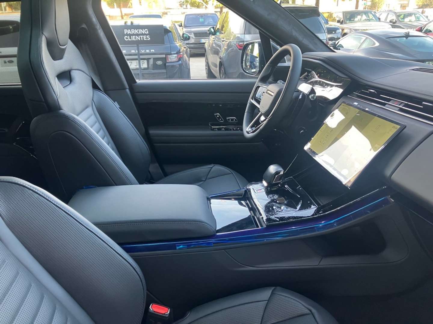 Land Rover Range Rover Sport 4.4 V8 MHEV SV 635 - 2026 - Joinsteer - #17