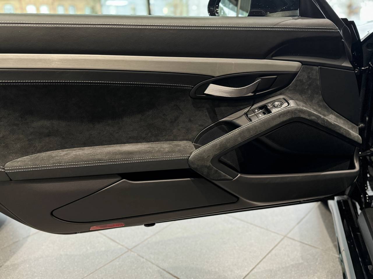 Porsche 718 II Cayman GT4 - 2020 - Joinsteer - #32