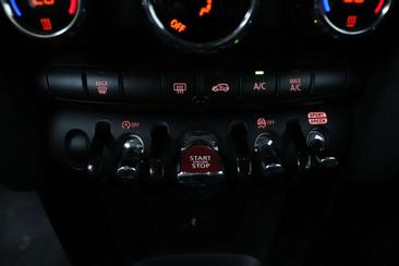 Mini Cooper Classic Cooper — photo 21