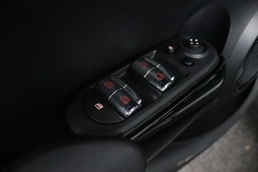 Mini Cooper Classic Cooper — photo 29