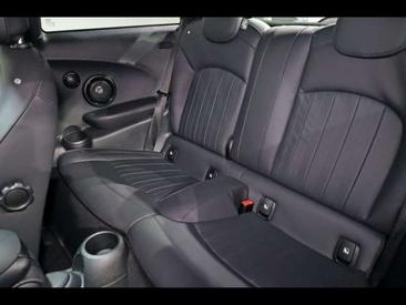 Mini 3 Portes Cooper SE — photo 8