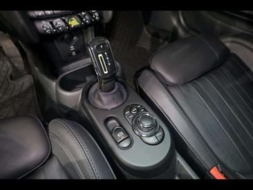 Mini 3 Portes Cooper SE — photo 9