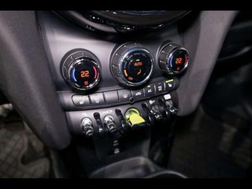 Mini 3 Portes Cooper SE — photo 12