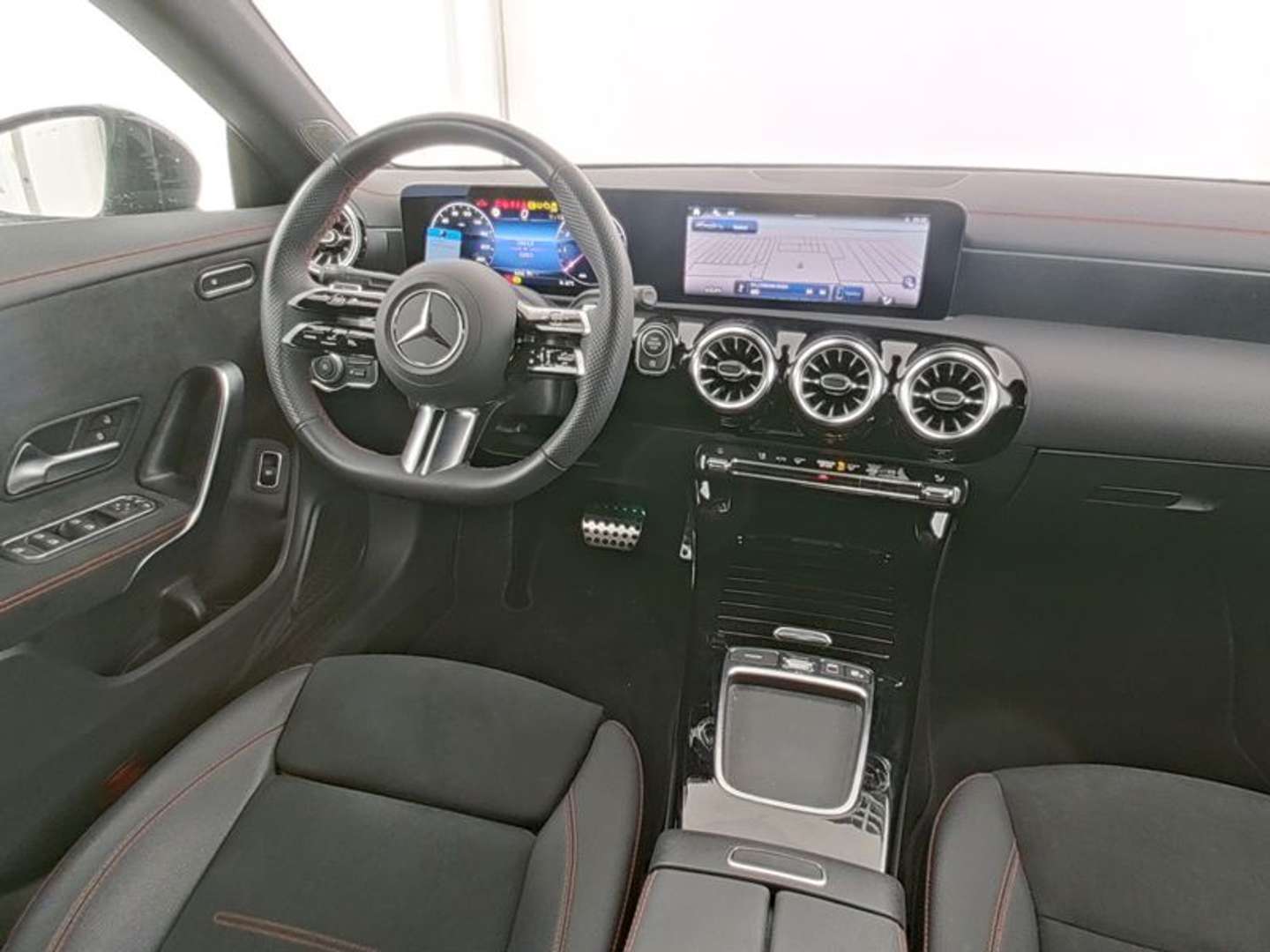 Mercedes CLA 200 Coupé 200 AMG Line - 2024 - Joinsteer - #4