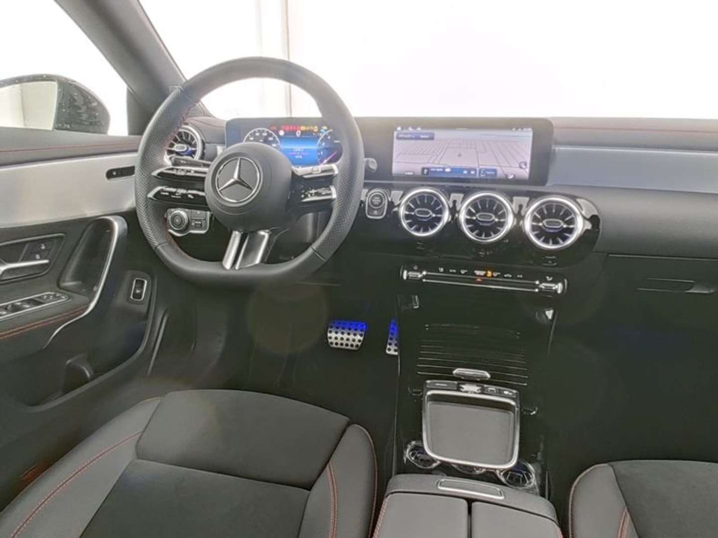Mercedes CLA 200 Coupé 200 AMG Line - 2025 - Joinsteer - #5
