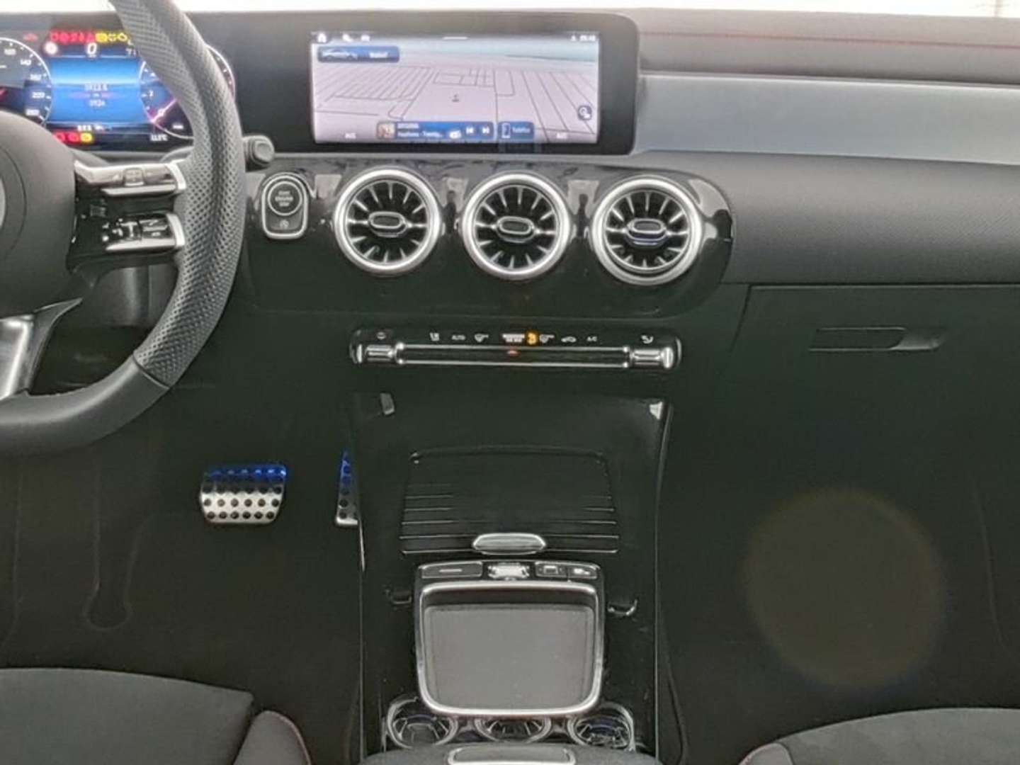 Mercedes CLA 200 AMG Line - 2025 - Joinsteer - #5