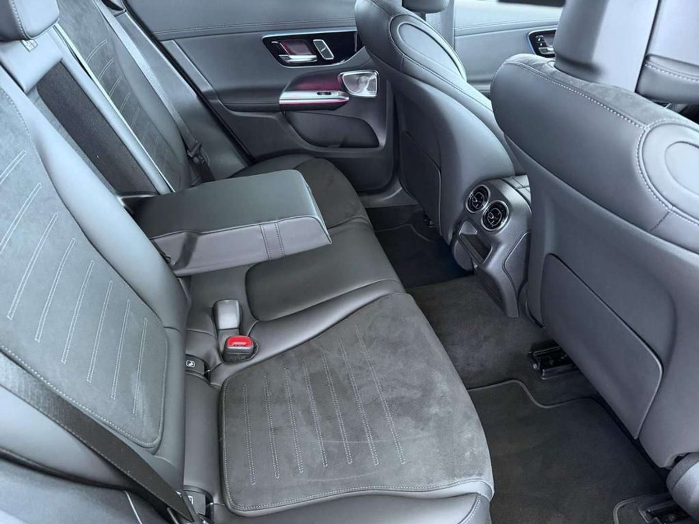 Mercedes GLC Coupé 300 Night Edition - 2024 - Joinsteer - #4