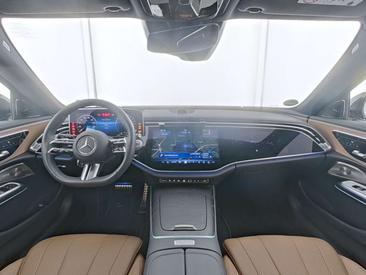 Mercedes Classe E 300 AMG Line — photo 4