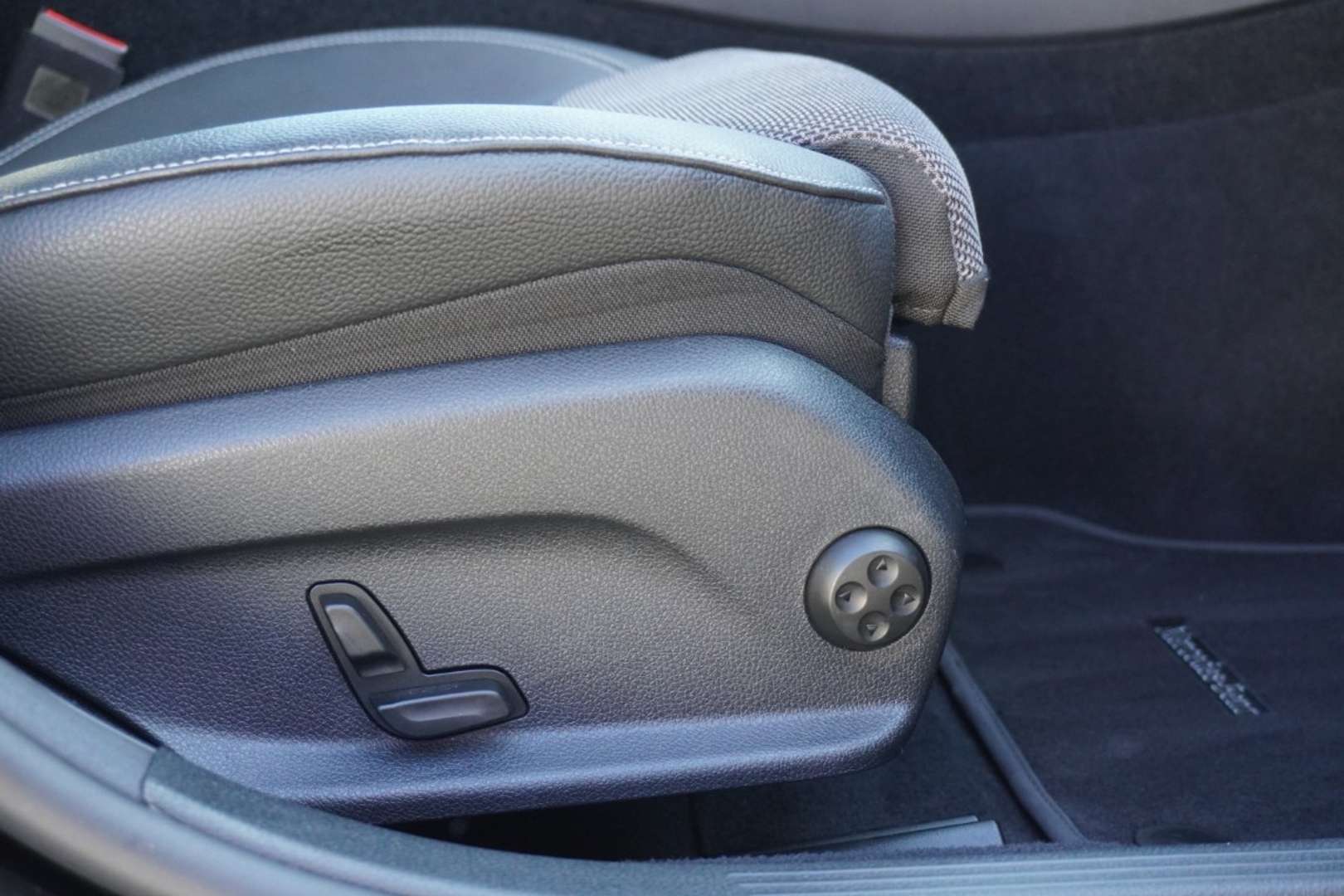 Mercedes Classe E Break 200 Avantgarde - 2021 - Joinsteer - #14