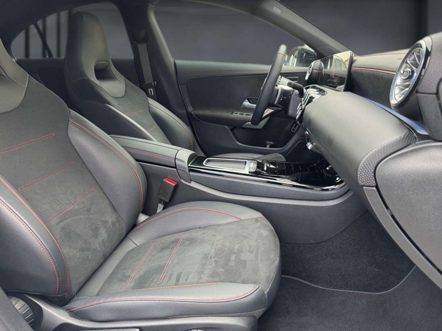 Mercedes CLA 200 Coupé 200 Night Edition - 2024 - Joinsteer - #15