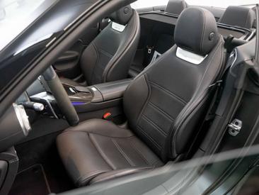Mercedes SL 63 63 — photo 16