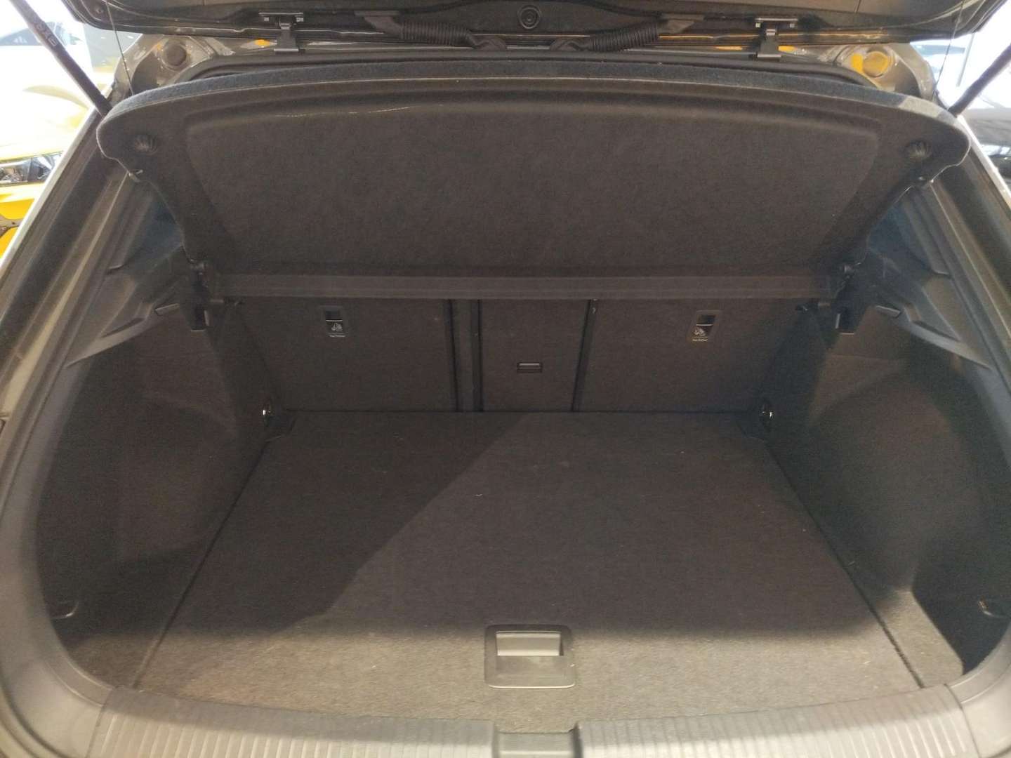 Volkswagen T-Roc R-Line - 2025 - Joinsteer - #6