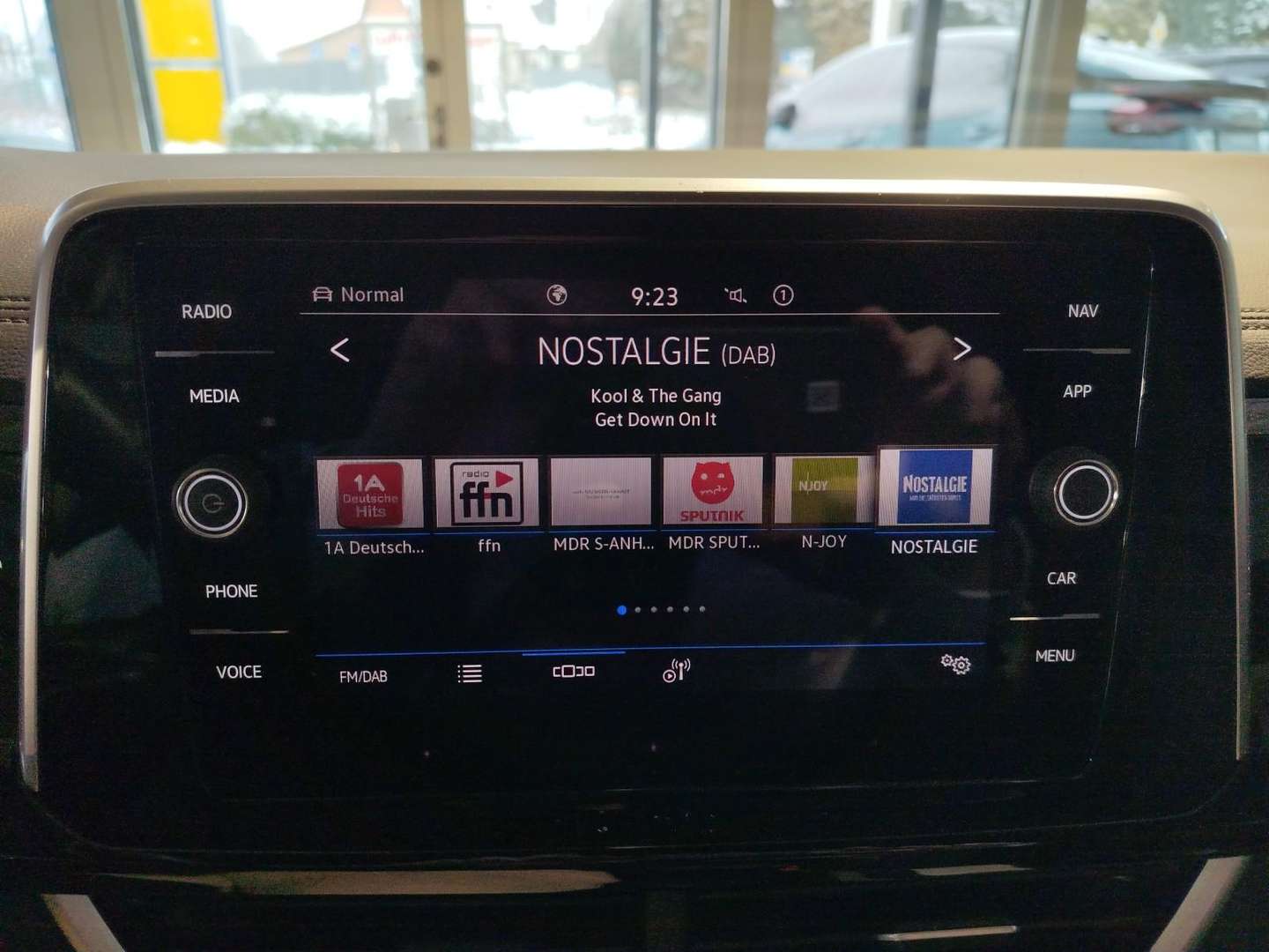 Volkswagen T-Roc R-Line - 2025 - Joinsteer - #14