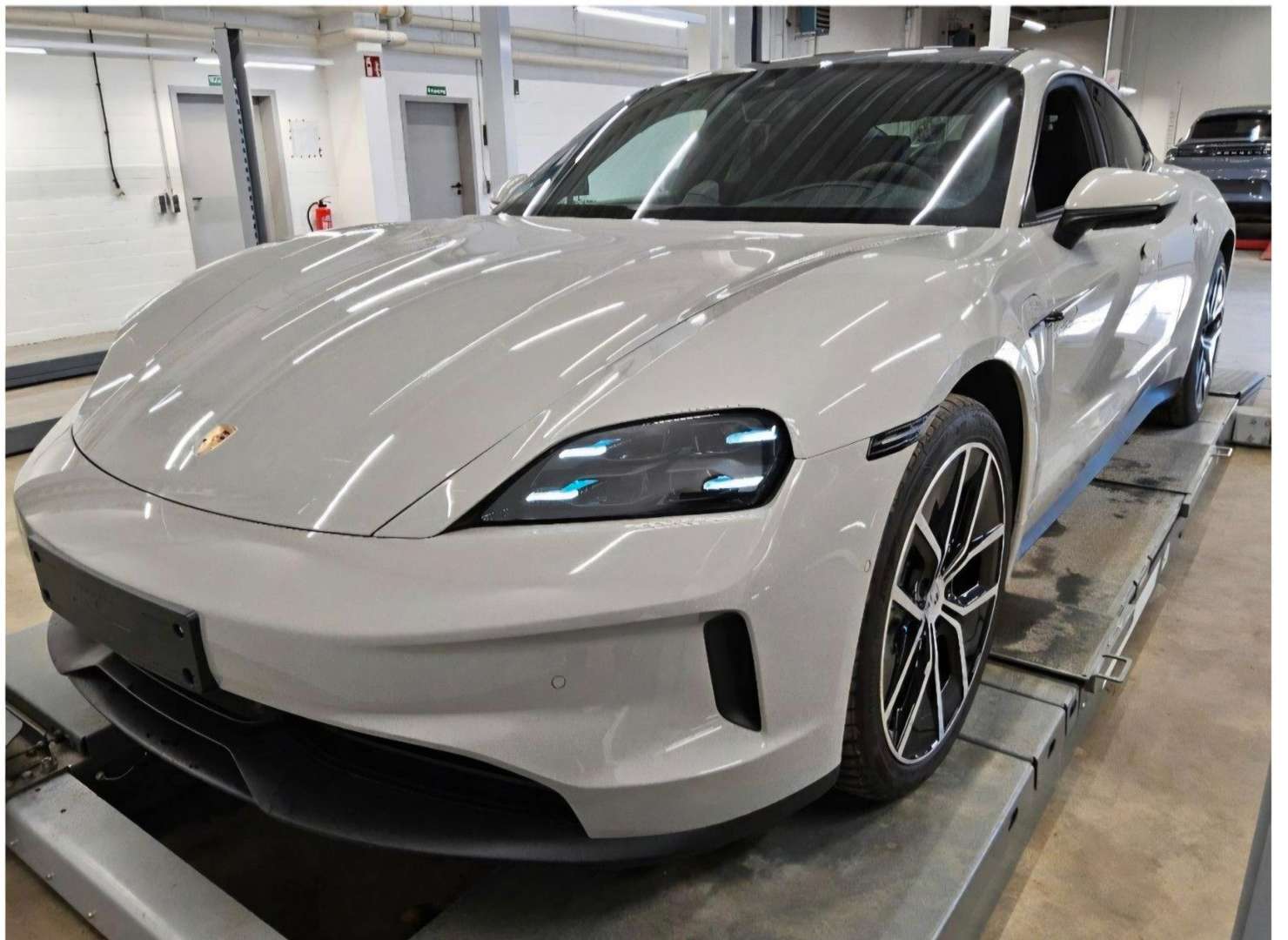 Porsche Taycan Base - 2024 - Joinsteer - #2