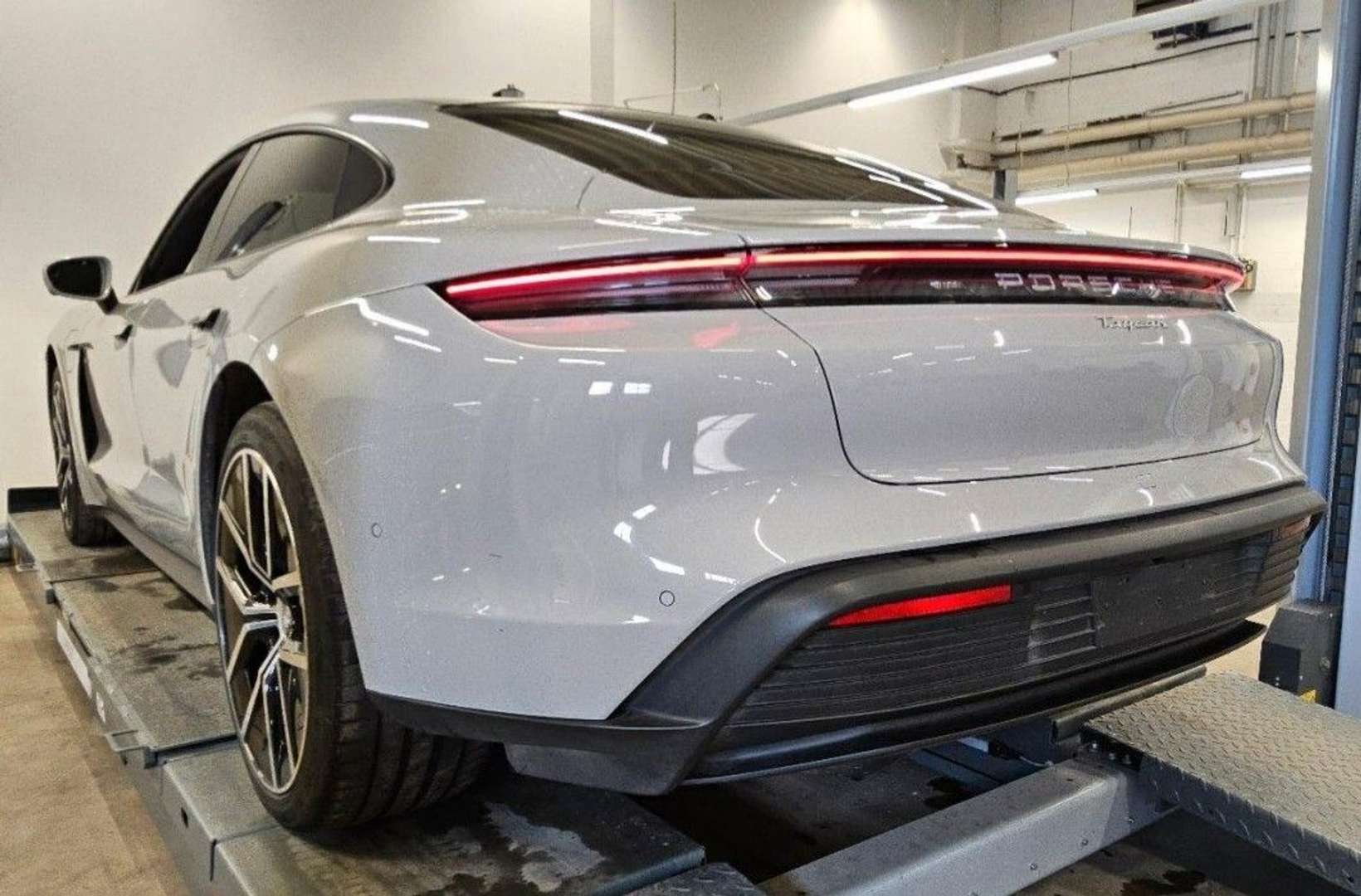 Porsche Taycan Base - 2024 - Joinsteer - #3