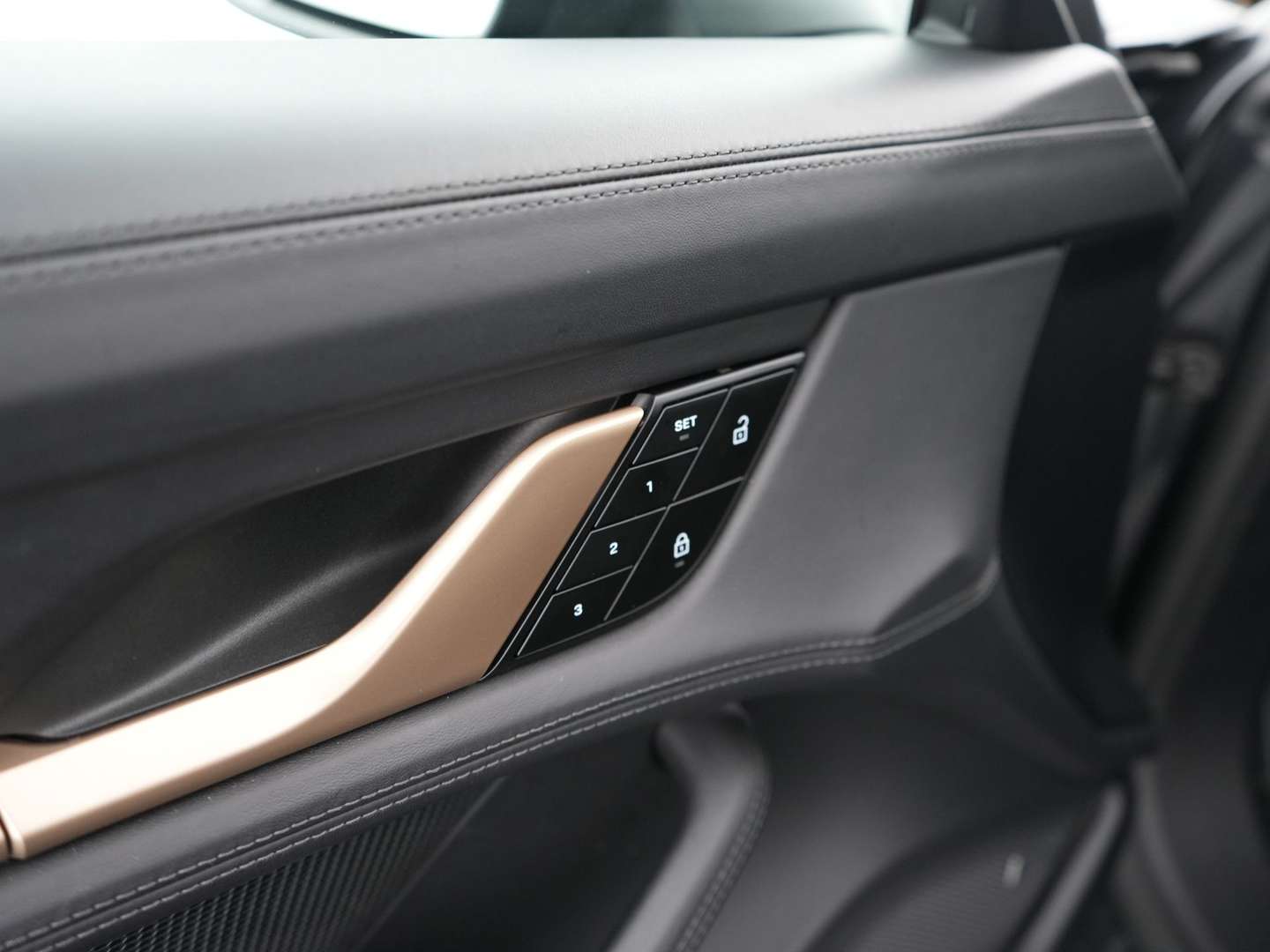 Porsche Taycan Cross Turismo - 2023 - Joinsteer - #13