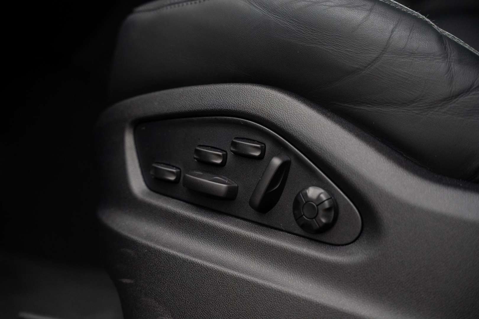 Porsche Cayenne III Turbo Black Edition - 2025 - Joinsteer - #19