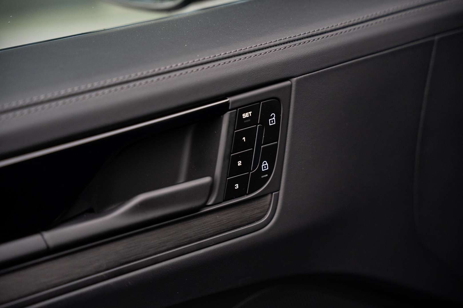 Porsche Cayenne III Turbo Black Edition - 2025 - Joinsteer - #23