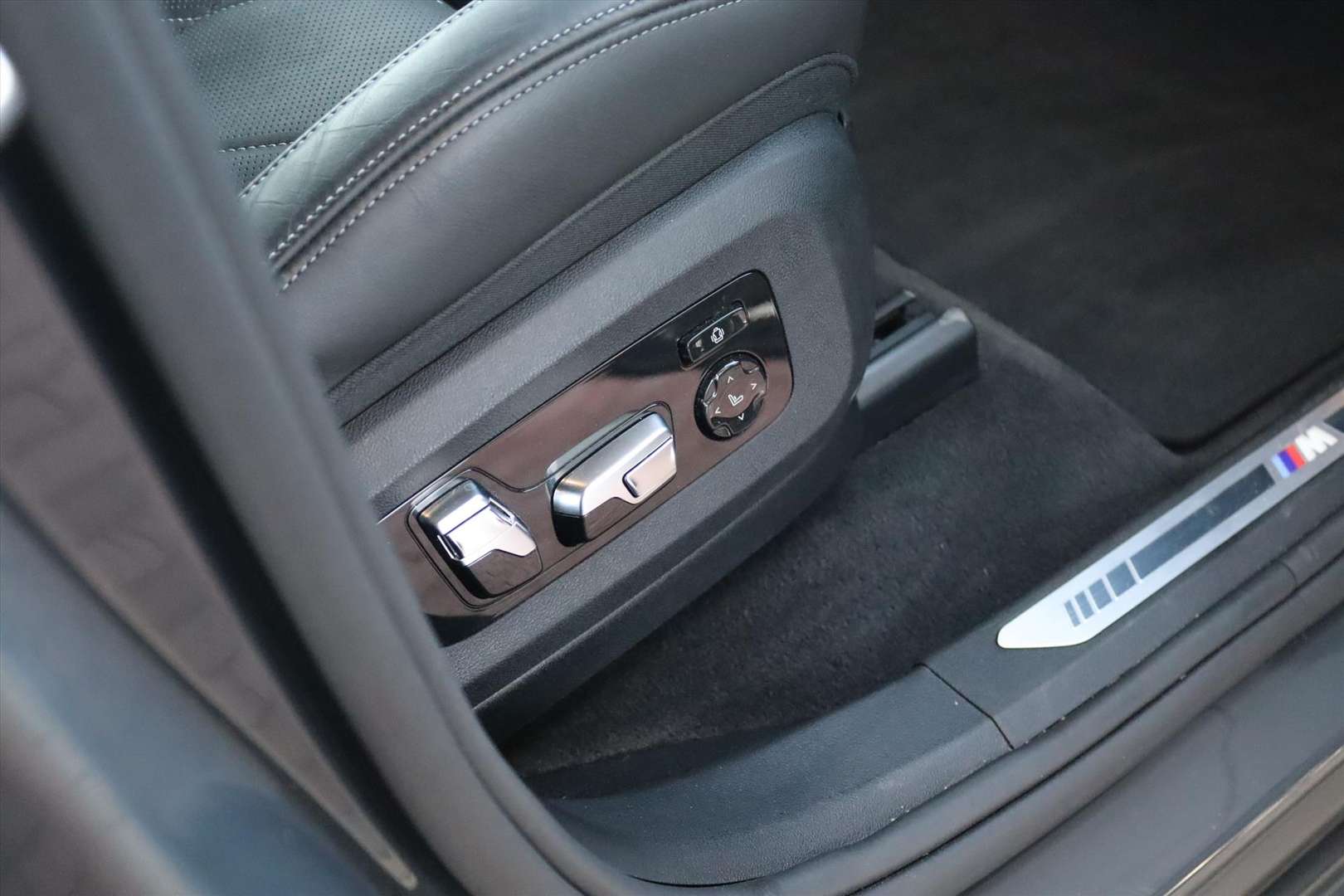 BMW XM M Sport 50e - 2025 - Joinsteer - #6