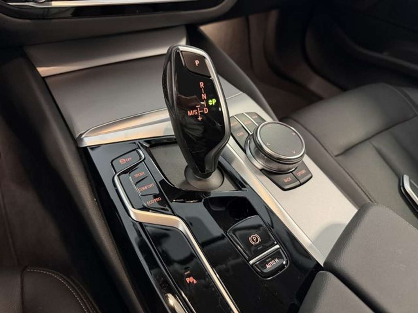 BMW Série 5 Touring Business 520d XDrive - 2023 - Joinsteer - #17