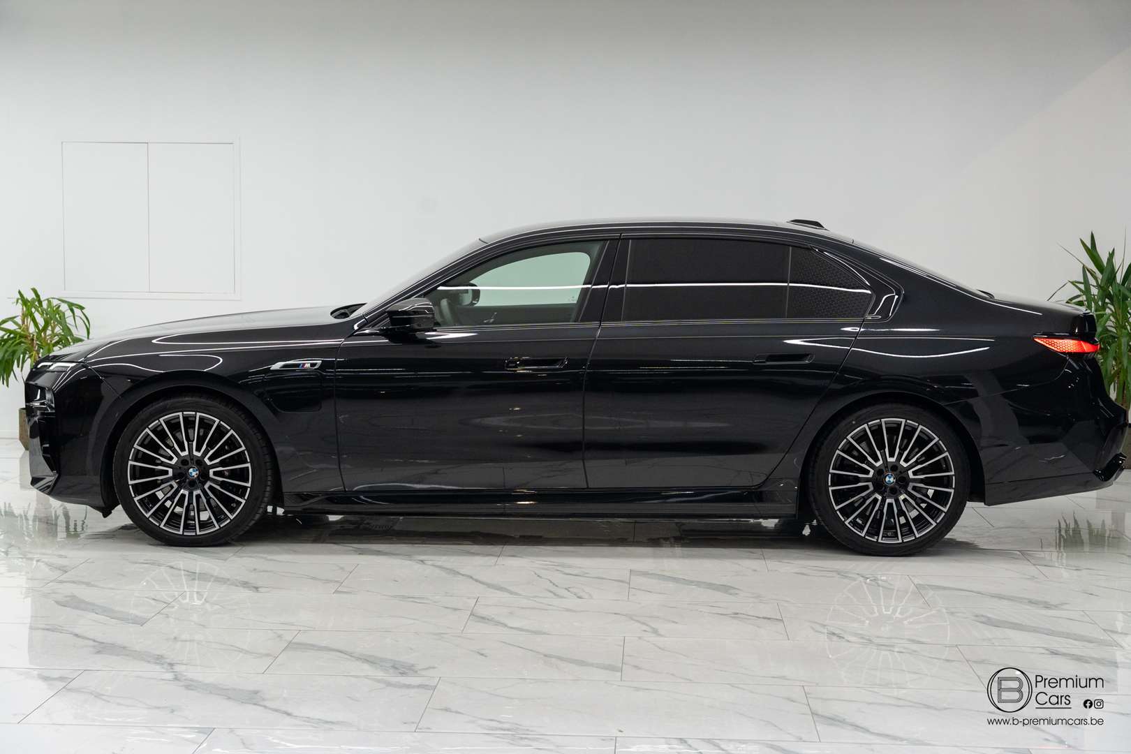 BMW Série 7 Individual 760e XDrive - 2026 - Joinsteer - #9