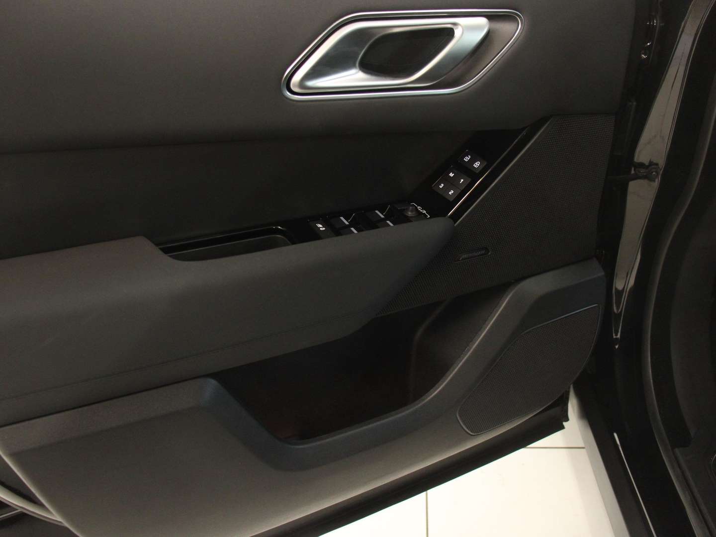 Land Rover Range Rover Velar Dynamic SE D200 - 2024 - Joinsteer - #11