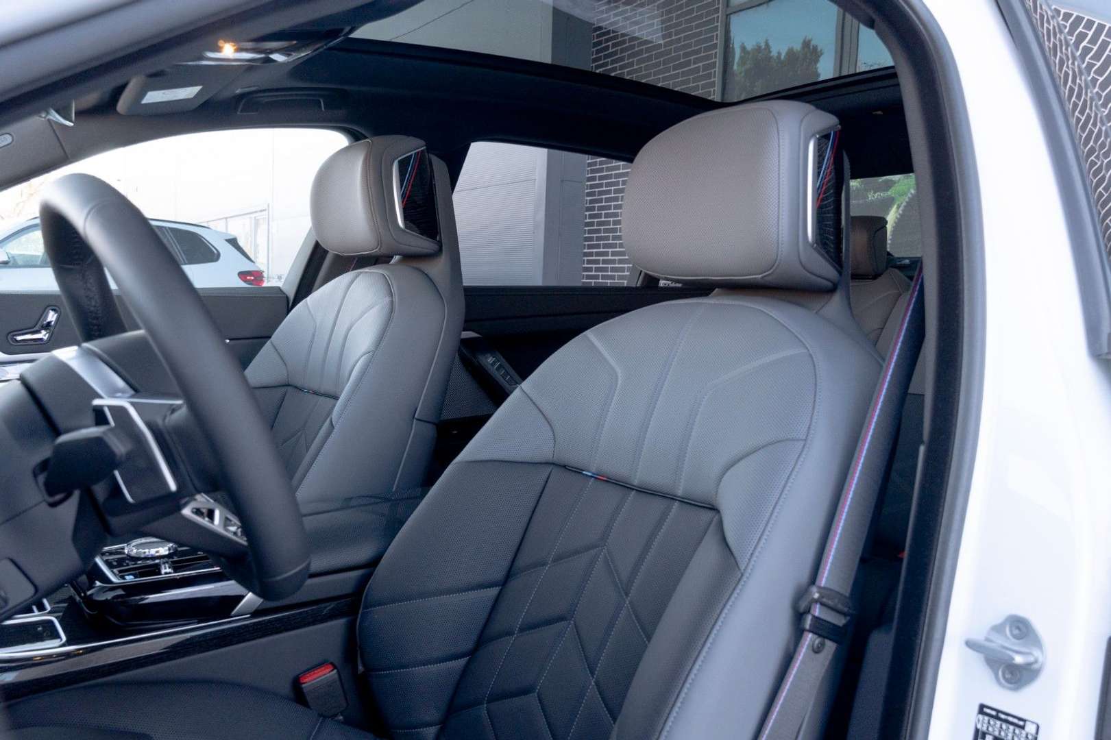 BMW I7 M Sport M60 XDrive - 2026 - Joinsteer - #24