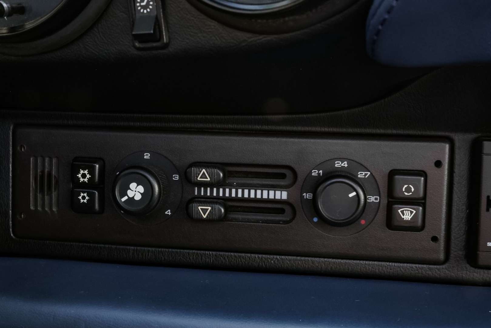 Porsche 993 CARRERA 4 - 1996 - Joinsteer - #19