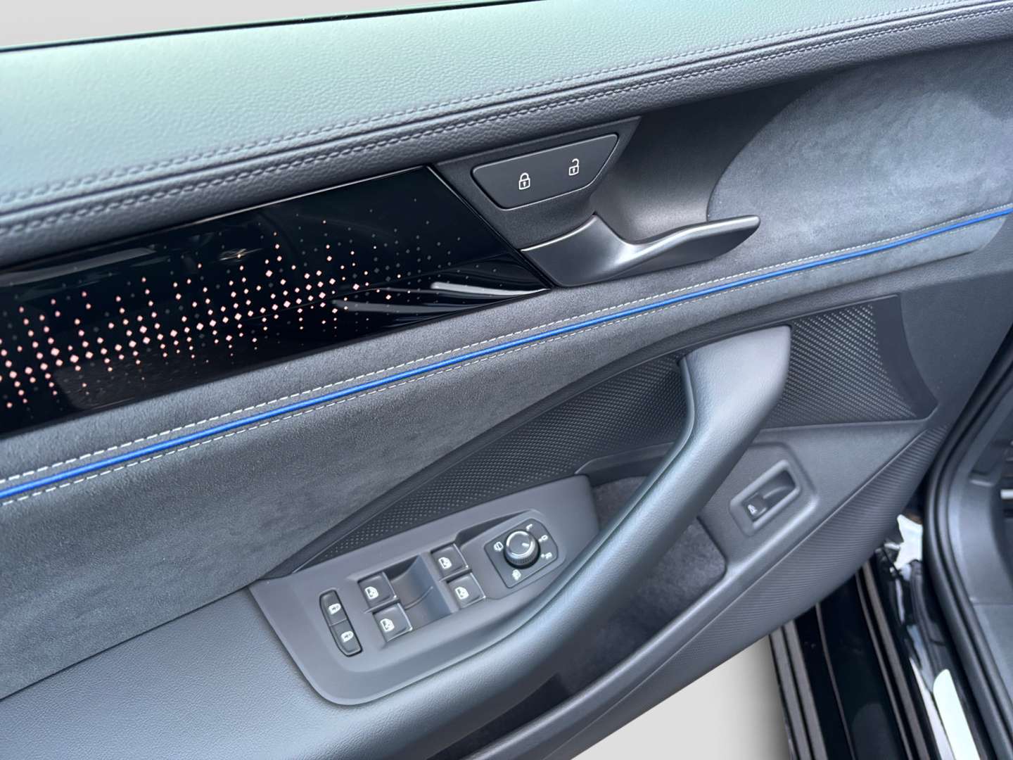 Volkswagen Passat 4Motion R-Line - 2026 - Joinsteer - #11