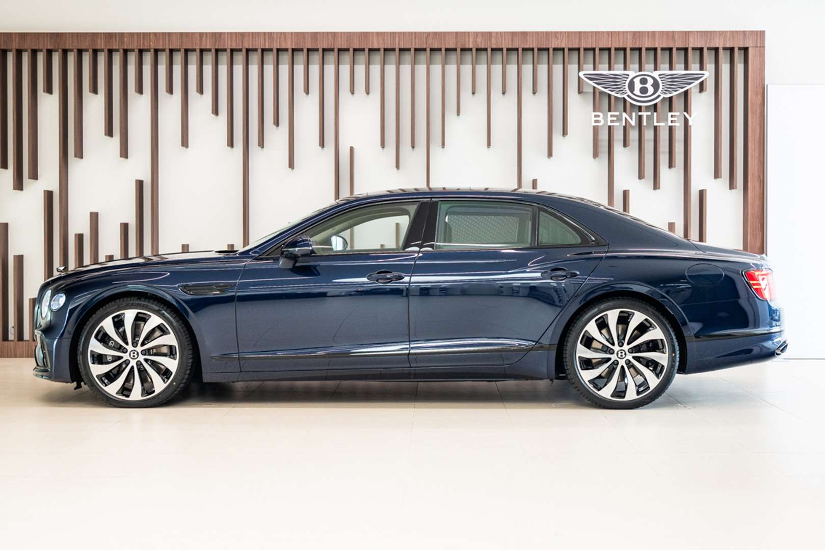 Bentley Flying Spur V8 Hybrid - 2026 - Joinsteer - #5