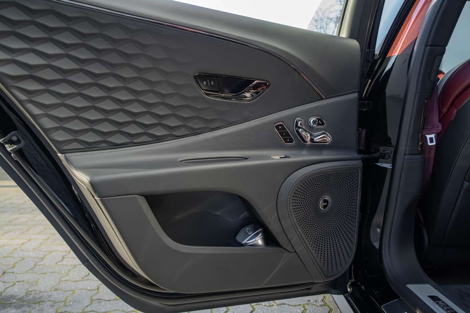 Bentley Flying Spur Mulliner - 2025 - Joinsteer - #31