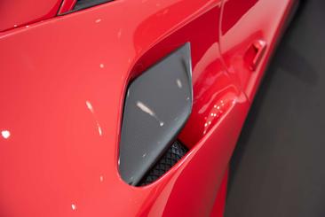 Ferrari F8 Tributo — photo 10