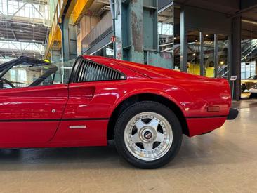 Ferrari 308 GTS — photo 7