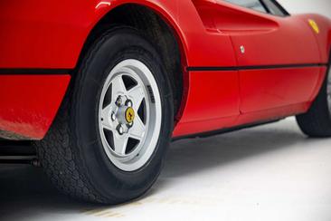 Ferrari 208 GTB — photo 9