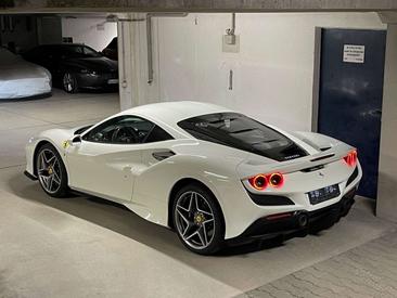 Ferrari F8 Tributo — photo 2
