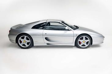 Ferrari F355 — photo 5