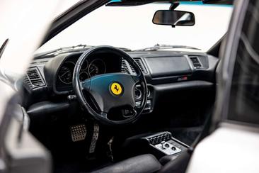 Ferrari F355 — photo 11
