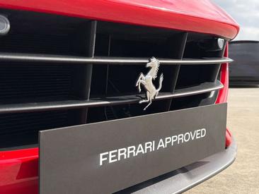 Ferrari Portofino — photo 32