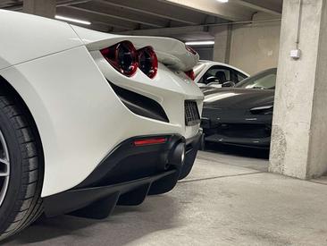 Ferrari F8 Tributo — photo 42