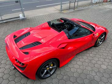 Ferrari F8 Spider — photo 6