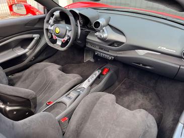 Ferrari F8 Spider — photo 9