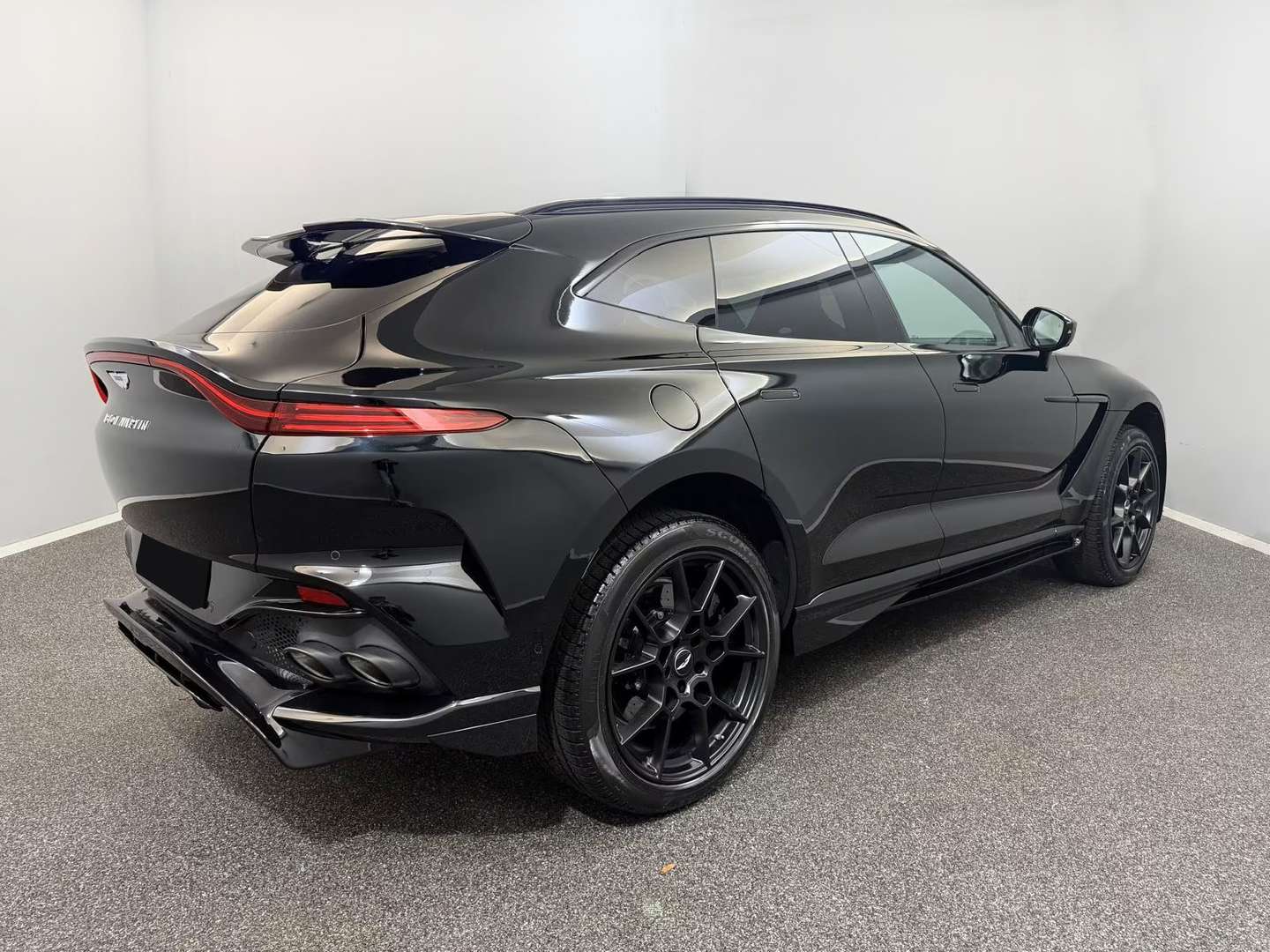 Aston Martin DBX 707CV 4.0 Autom. - 2024 - Joinsteer - #3