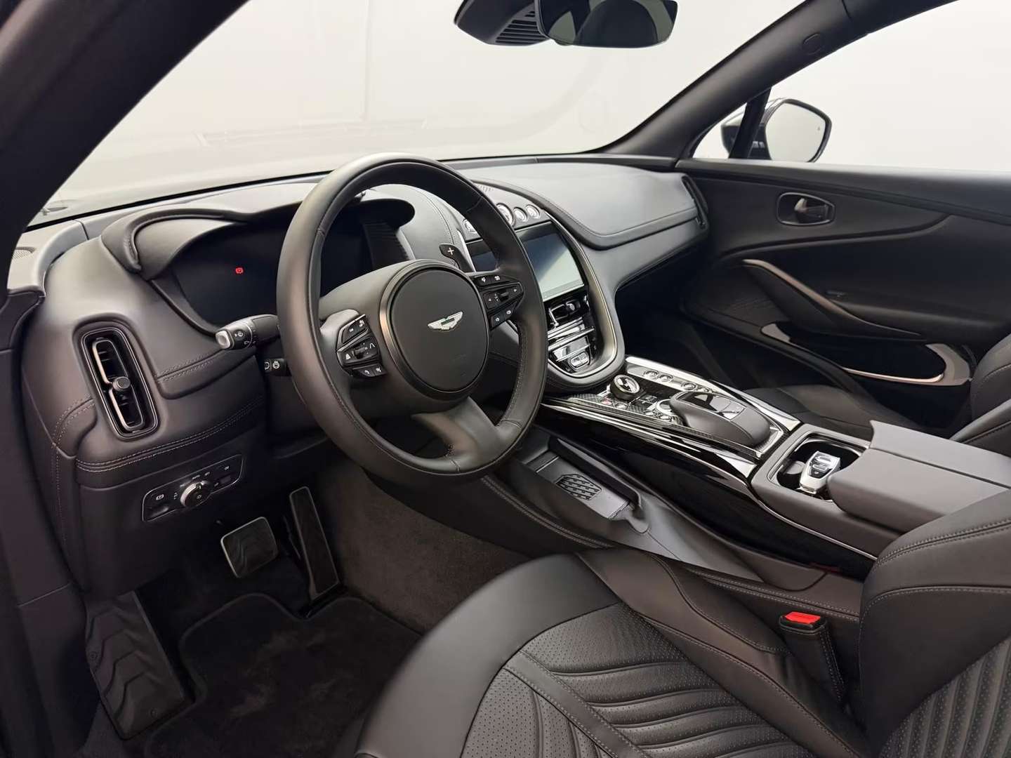 Aston Martin DBX 707CV 4.0 Autom. - 2024 - Joinsteer - #5