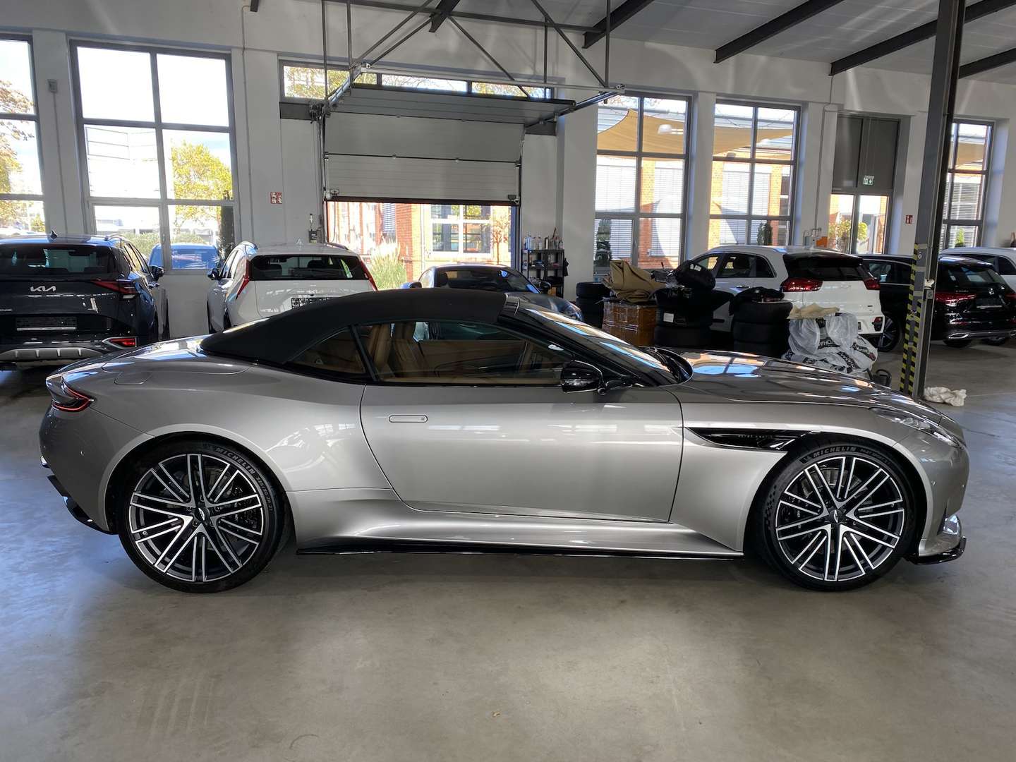 Aston Martin DB Volante Non Identifiée - 2024 - Joinsteer - #5