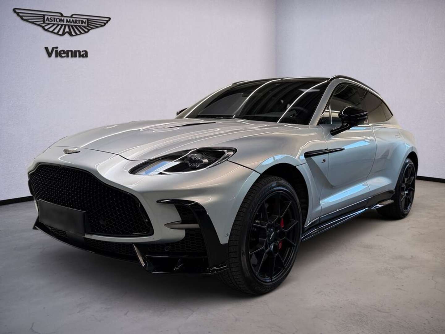 Aston Martin DBX S - 2026 - Joinsteer - #1