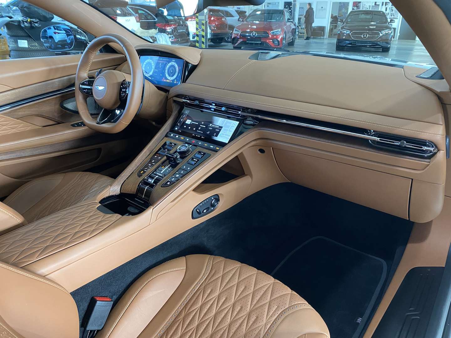 Aston Martin DB Volante Non Identifiée - 2024 - Joinsteer - #16