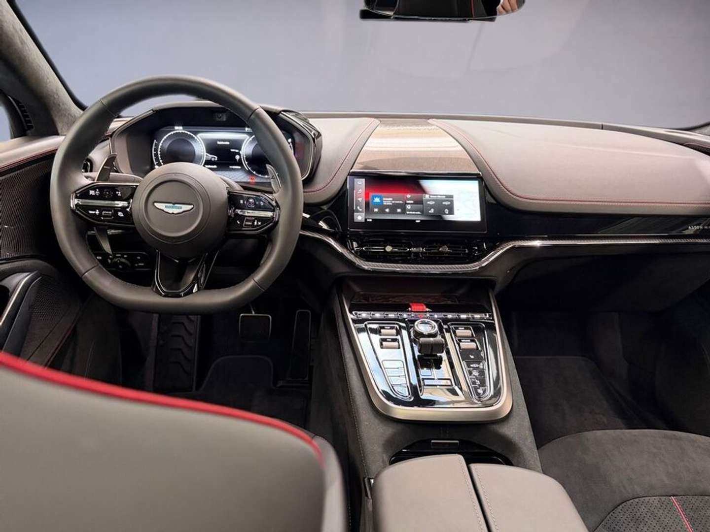 Aston Martin DBX S - 2026 - Joinsteer - #10