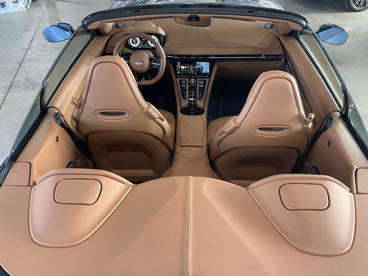 Aston Martin DB Volante Non Identifiée - 2024 - Joinsteer - #18