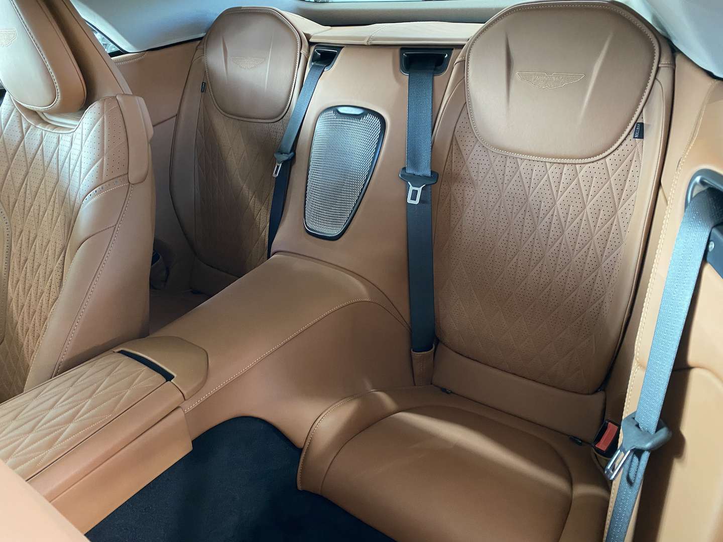 Aston Martin DB Volante Non Identifiée - 2024 - Joinsteer - #19