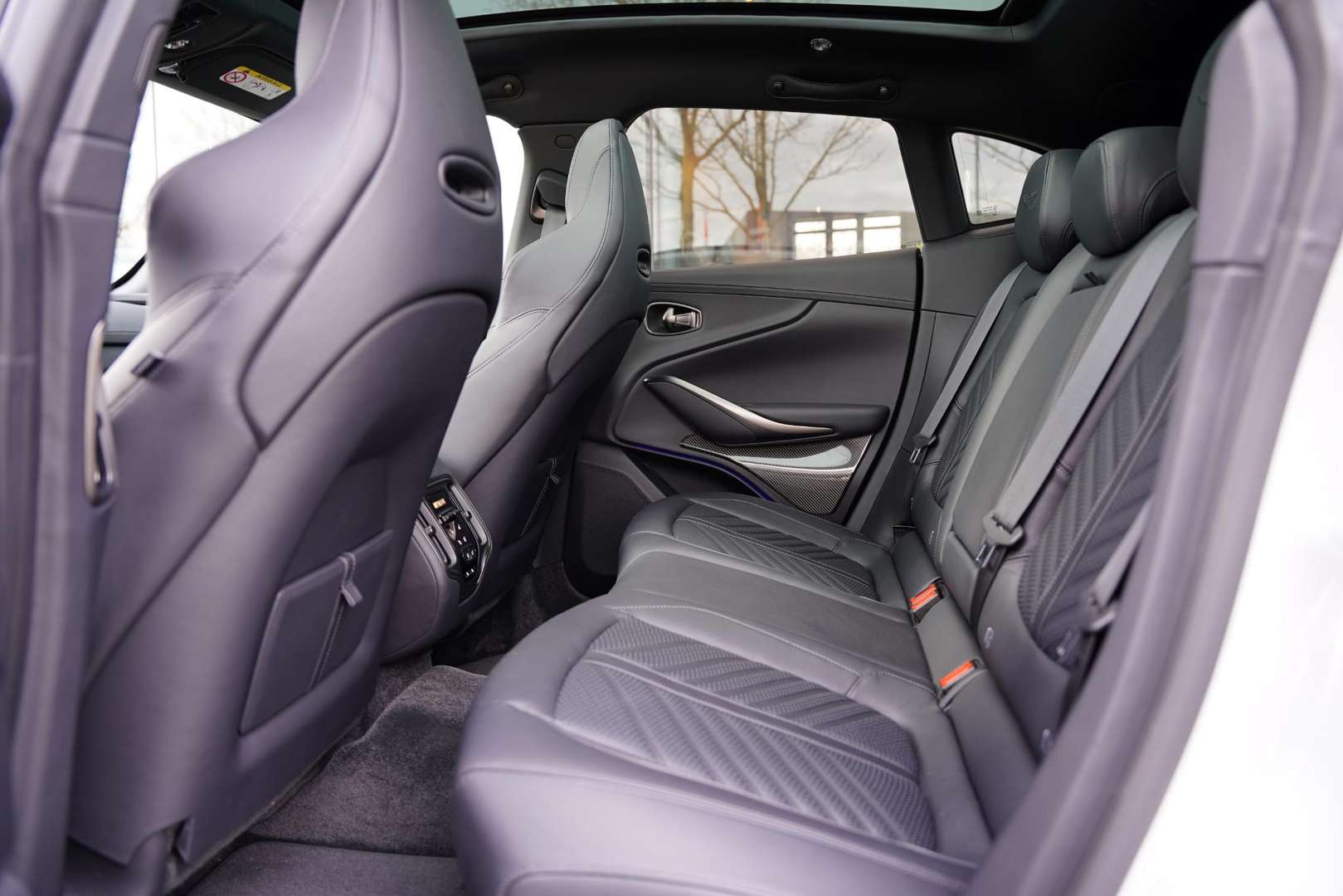 Aston Martin DBX 4.0 V8 707 - 2024 - Joinsteer - #7